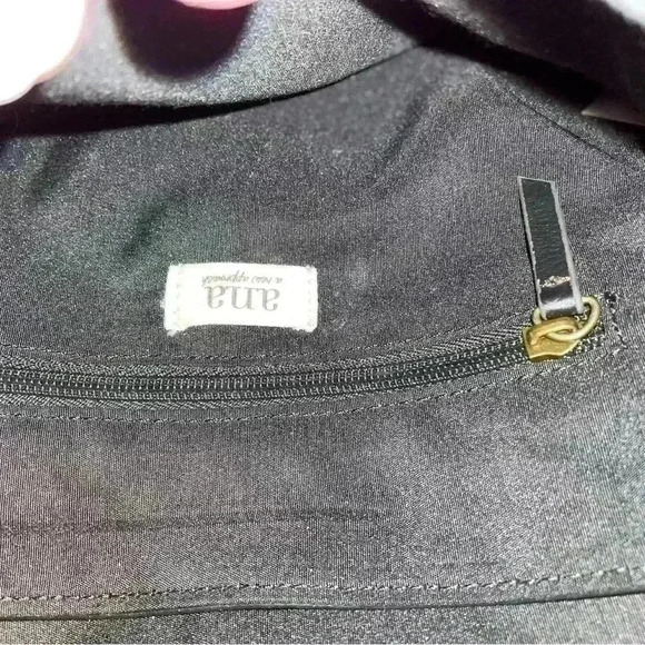 Ladies shoulder strap black ANA purse,  pocket in the front - Picture 5 of 5